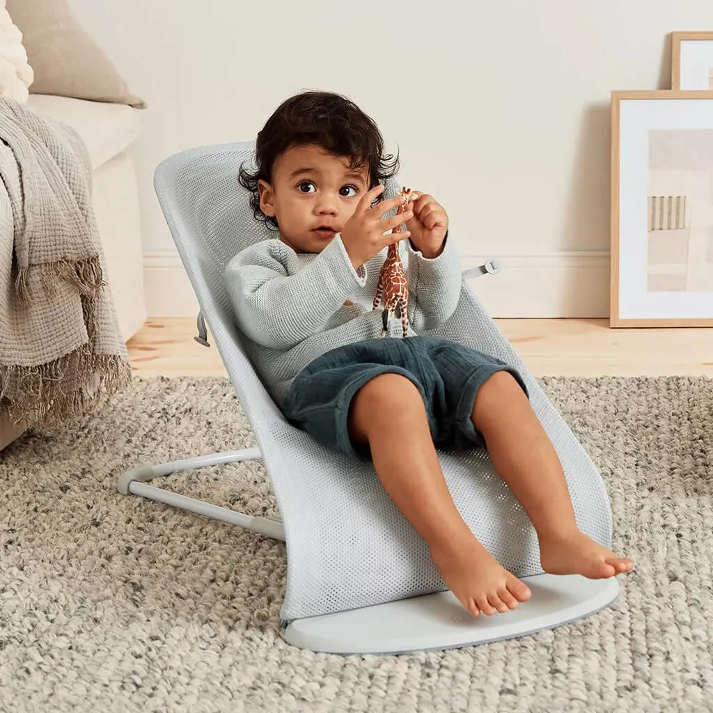 BabyBjorn Bouncer Balance Soft Mesh Light Grey Silver/White