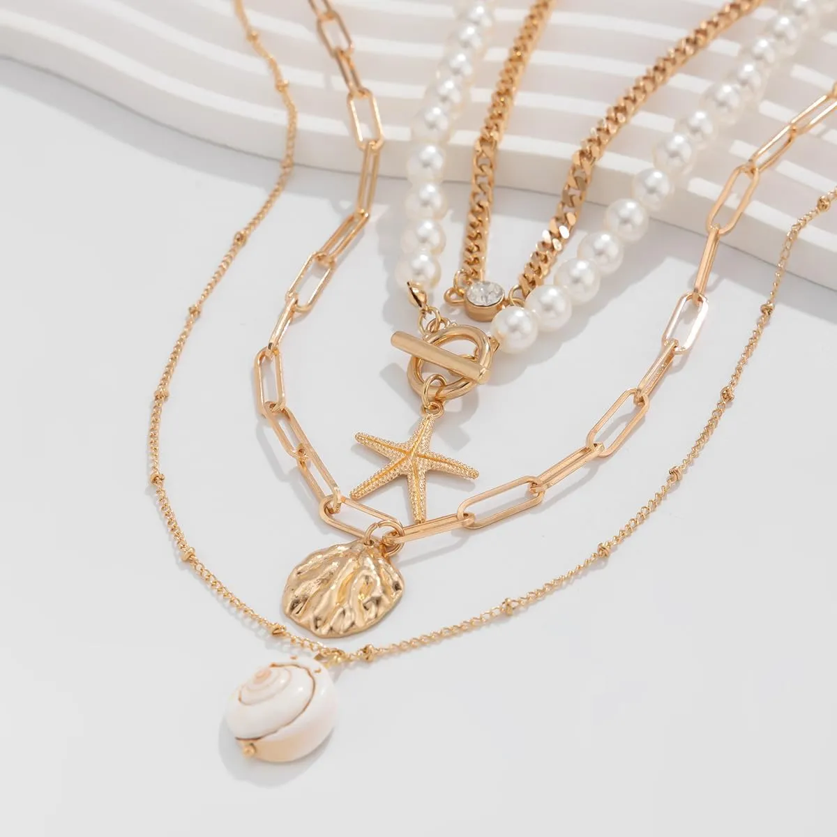 Bohemian Beach Charm Necklace for Women Imitation Pearl Gold Plated Layered Sequins Conch Starfish Shell Choker Stacked Beach Jewelry Holiday Summer Beaded Necklace Set Gifts