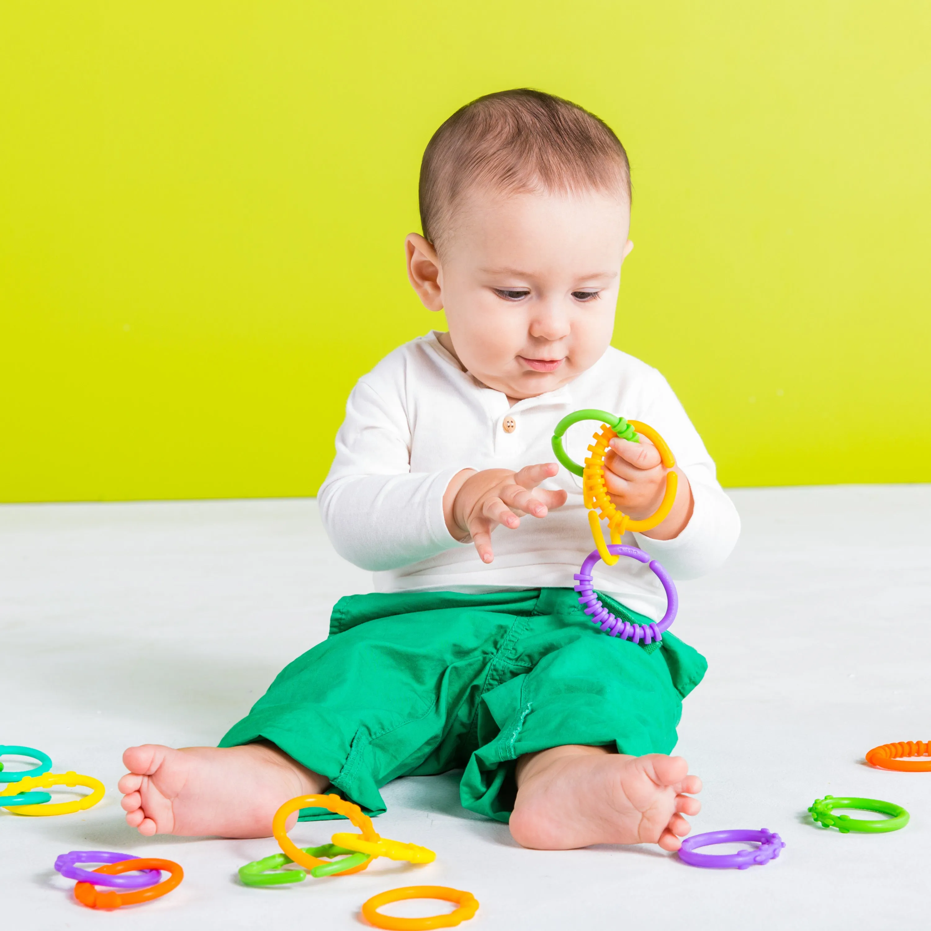 Bright Starts Lots of Links Take-Along Toys
