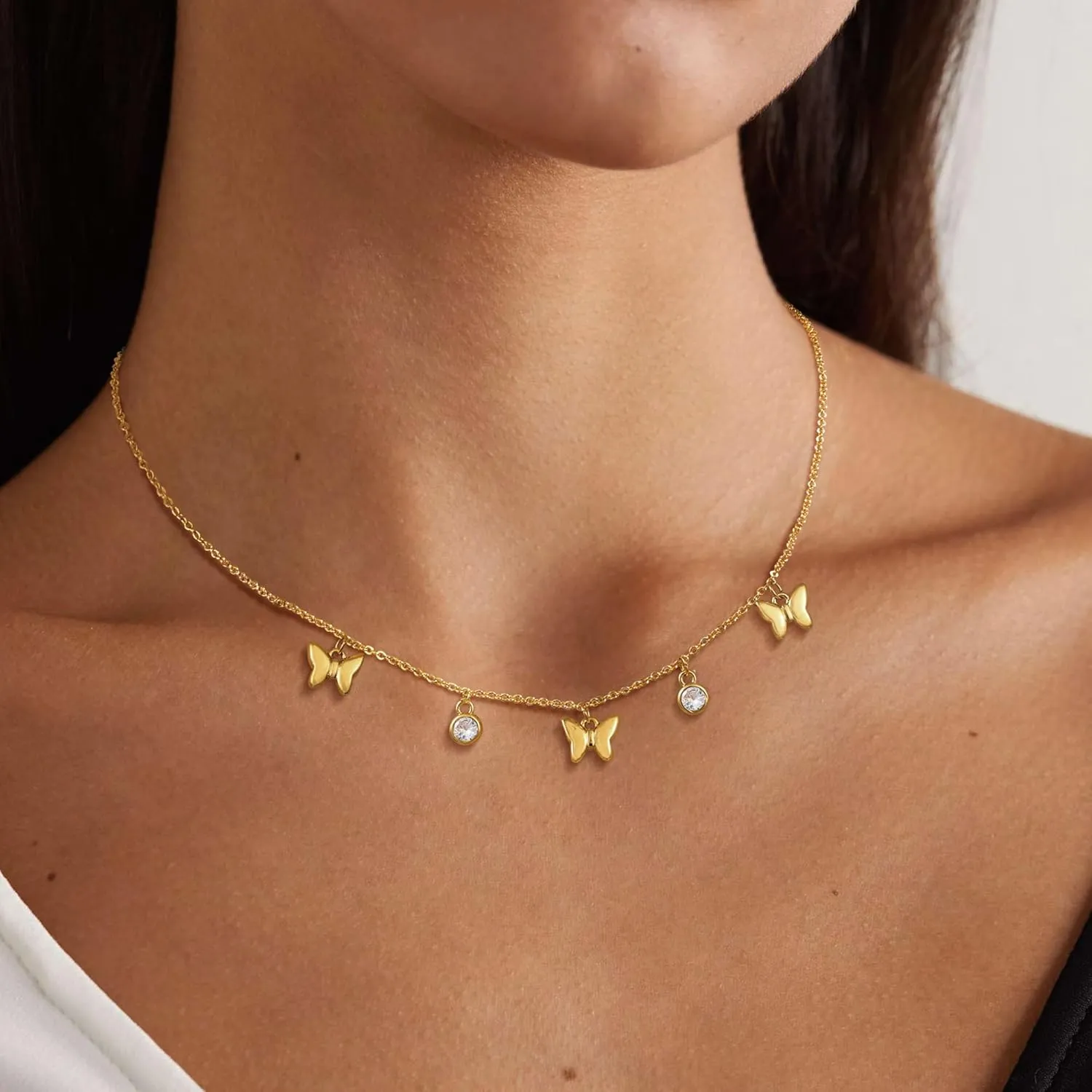 Charm Gold Necklace for Women Trendy, Dainty Gold Necklace Shell Star Butterfly Crystal Choker Necklace Chunky Gold Pendant Necklaces Womens Necklace Jewelry Gift