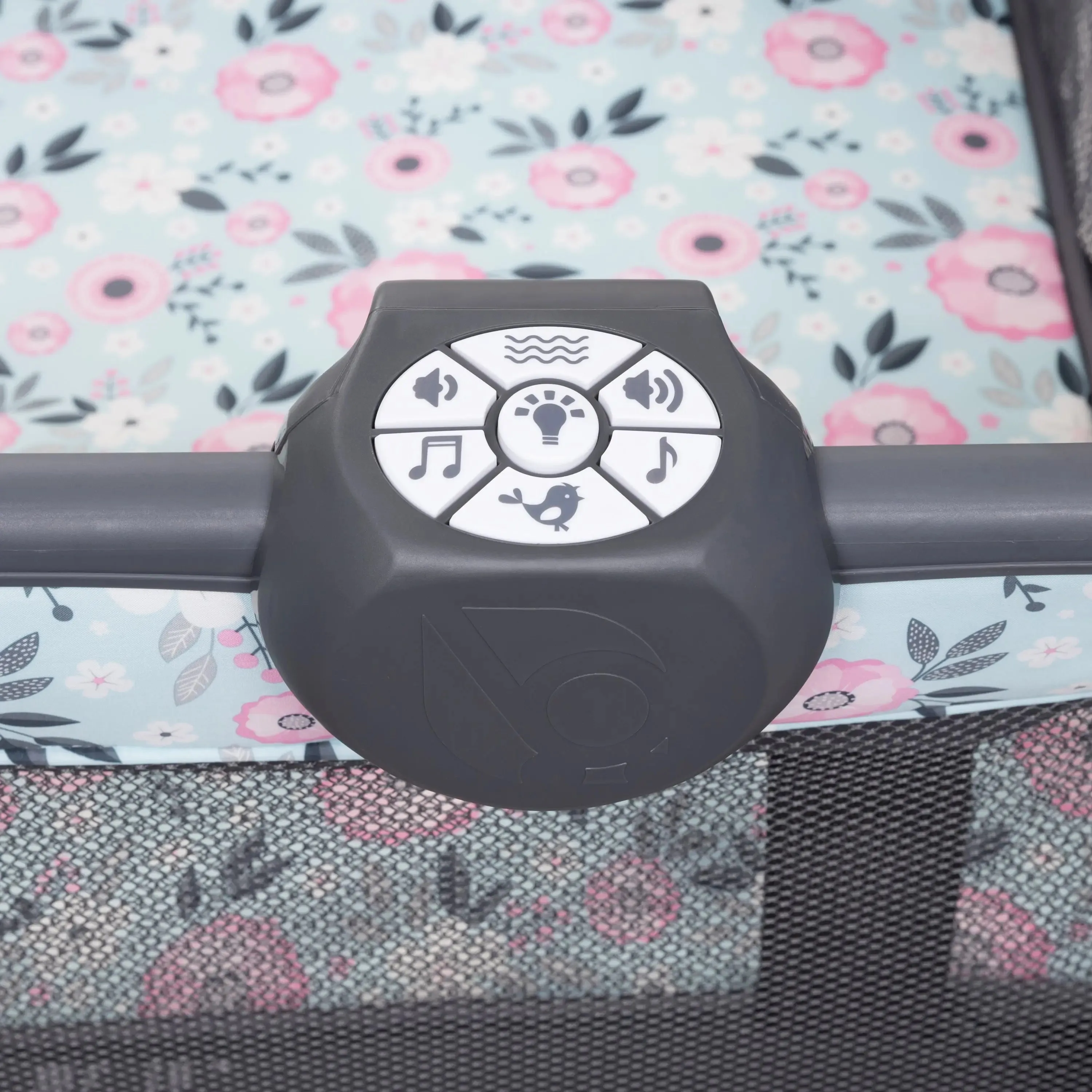 Deluxe II Nursery Center® Playard