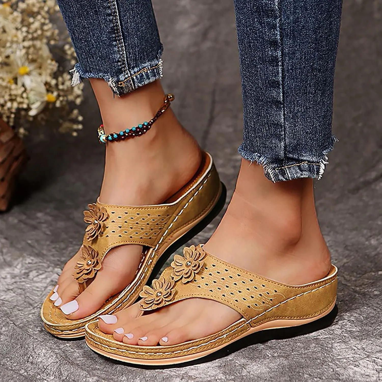 Eduavar Orthopedic Sandals for Women, Sandals Women Comfortable Flip Flops Summer Beach Wedge Sandals with Arch Support