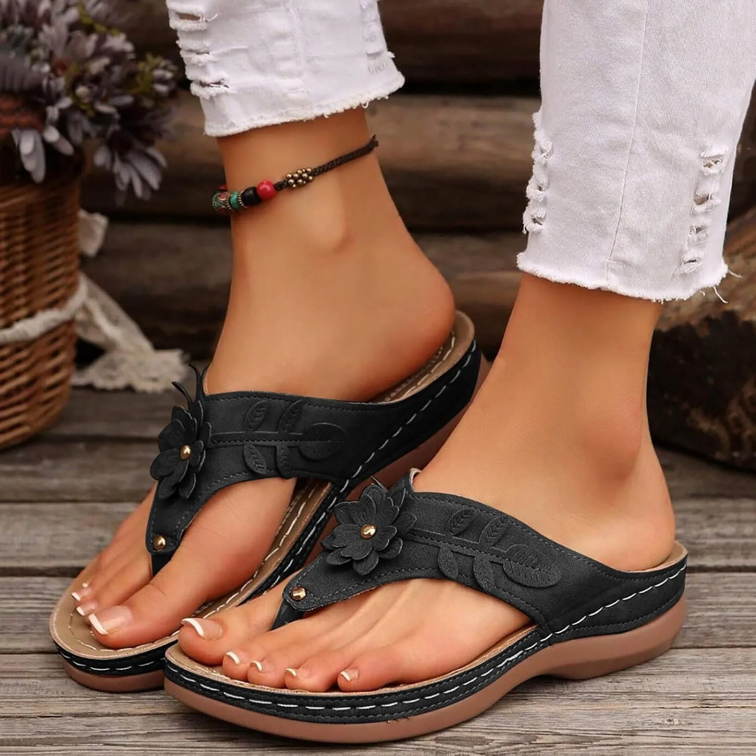 Eduavar Sandals for Women 2025 Slide Shoes Slip On Flip Flops Summer Open Toe Slippers Walking with Arch Support Beach Sandal