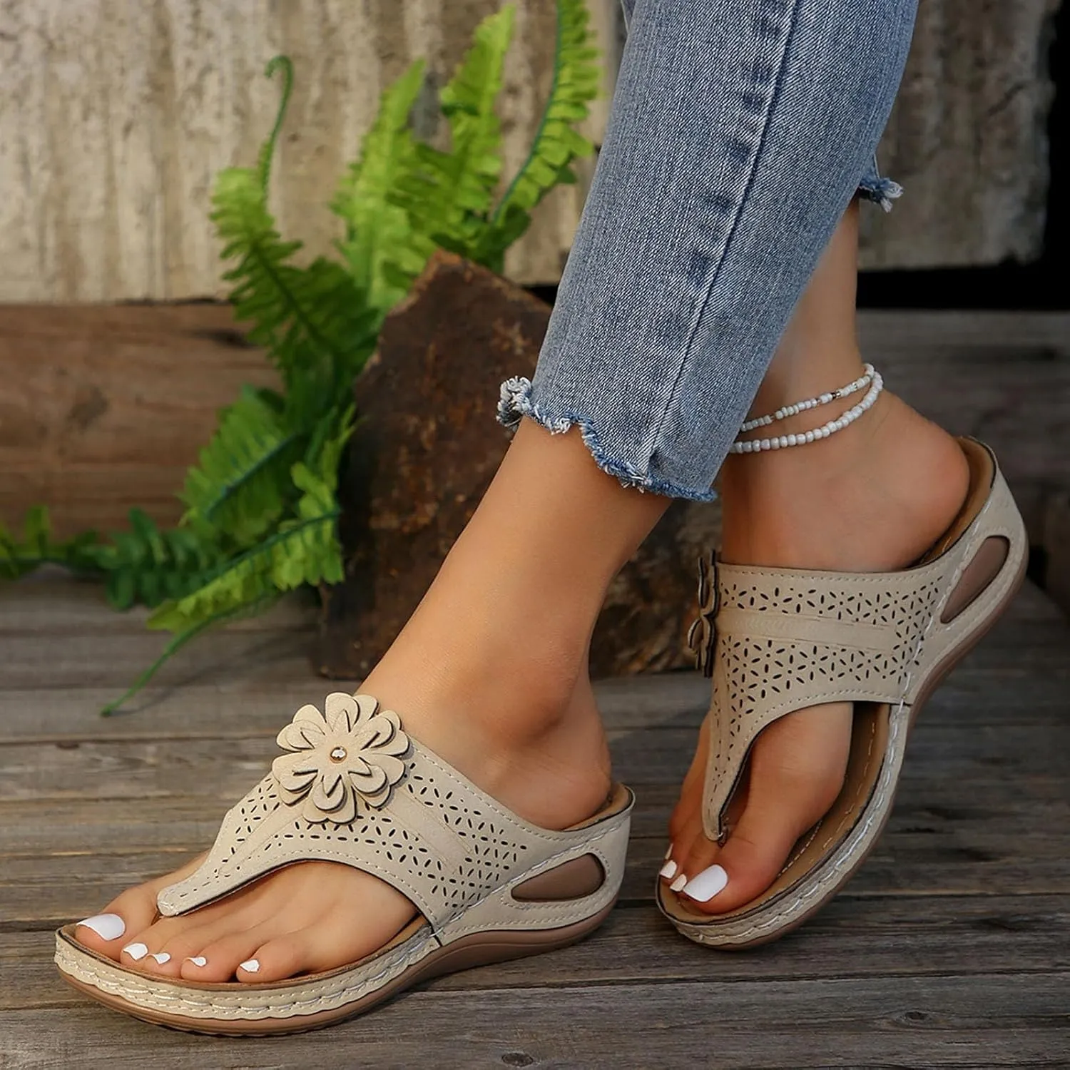 Eduavar Womens Sandals Arch Support Thong Ladies Wedge Sandals Comfortable Summer Orthopedic Beach Lightweight Flip-Flops