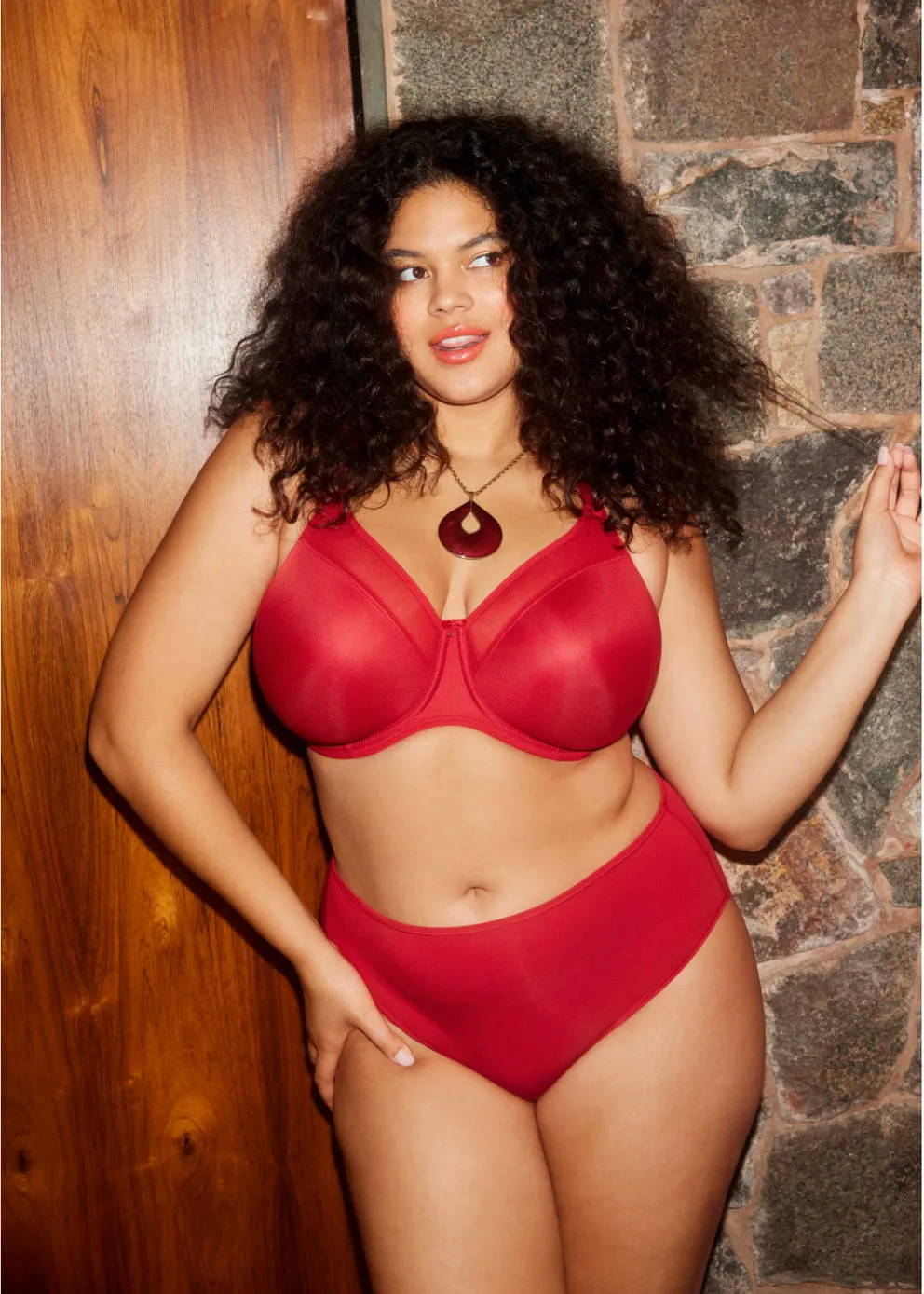Elomi Smooth Seamless Non-Padded Underwire T-Shirt Bra (Nude   Black   Red)
