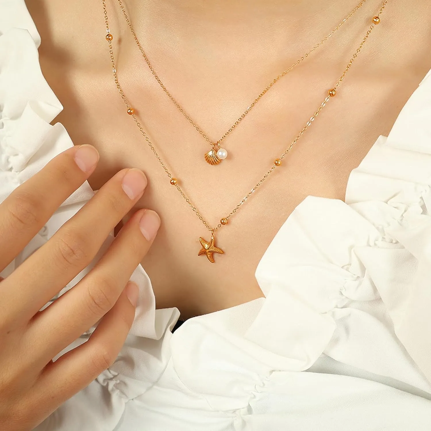 Gold Starfish Necklace for Women Layered Sea Shell Beach Necklaces Starfish Pendant Beachy Ocean Necklace Statement Cowrie Seashell Summer Necklaces for Vacation Jewelry Gifts Trendy Stuff