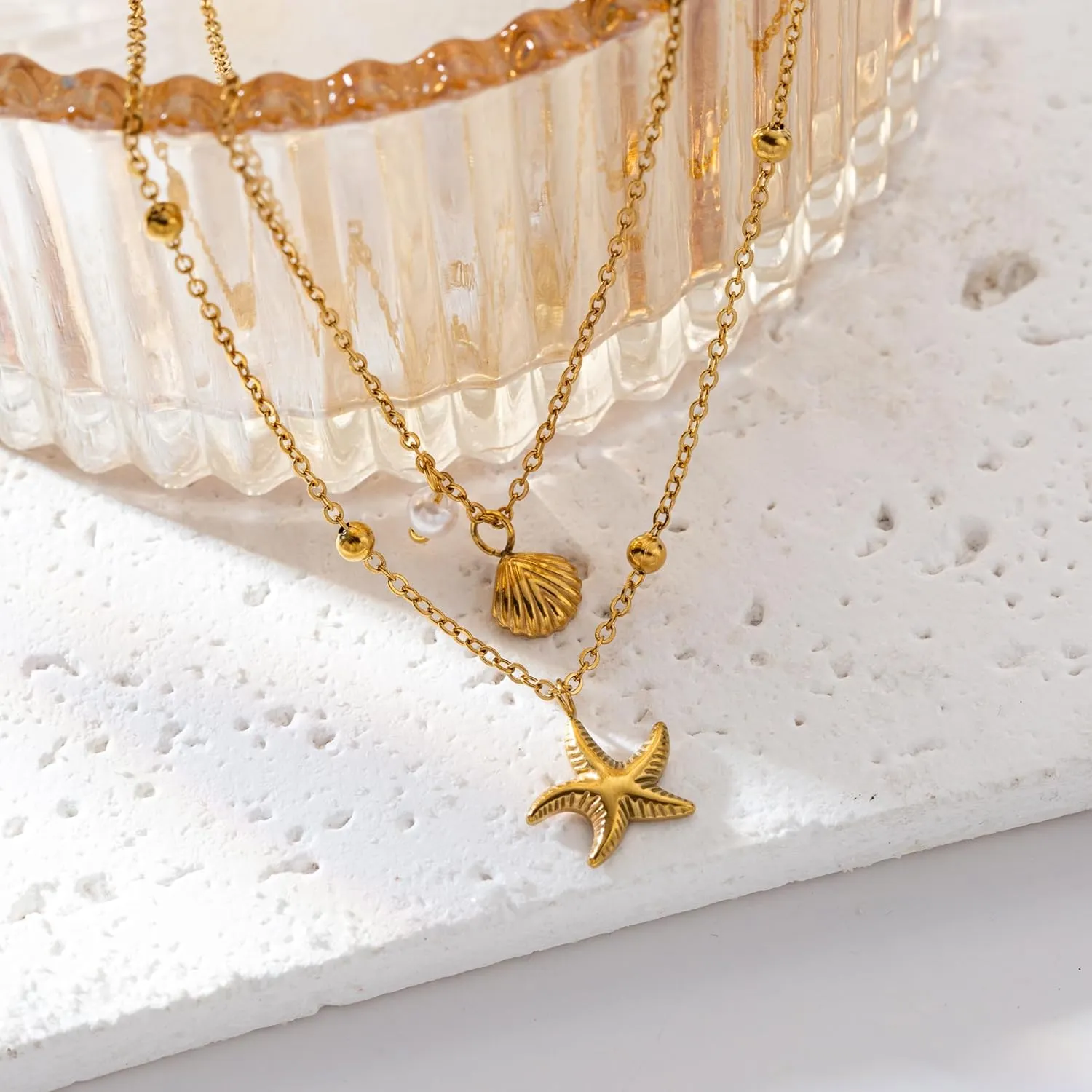 Gold Starfish Necklace for Women Layered Sea Shell Beach Necklaces Starfish Pendant Beachy Ocean Necklace Statement Cowrie Seashell Summer Necklaces for Vacation Jewelry Gifts Trendy Stuff
