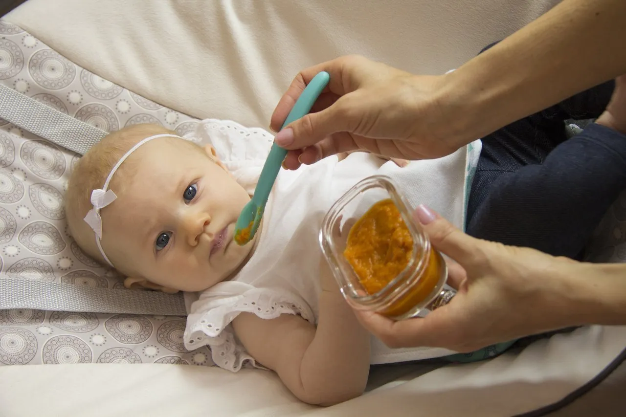 Innobaby Silicone Baby Spoon 嬰兒超柔軟小匙連盒 (4個顏色)