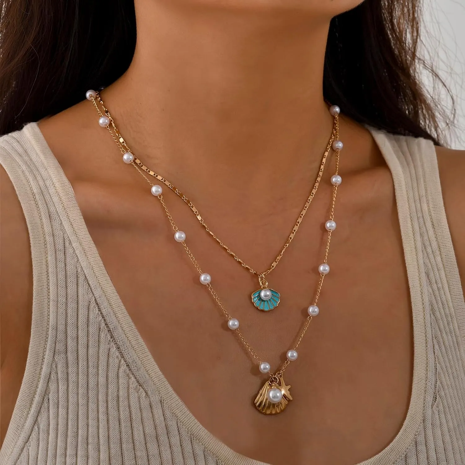 Layered Shell Necklaces Bohemian Pearl Starfish Seashell Pendant Necklace for Women Scallop Choker Necklace Summer Beach Jewelry Gift