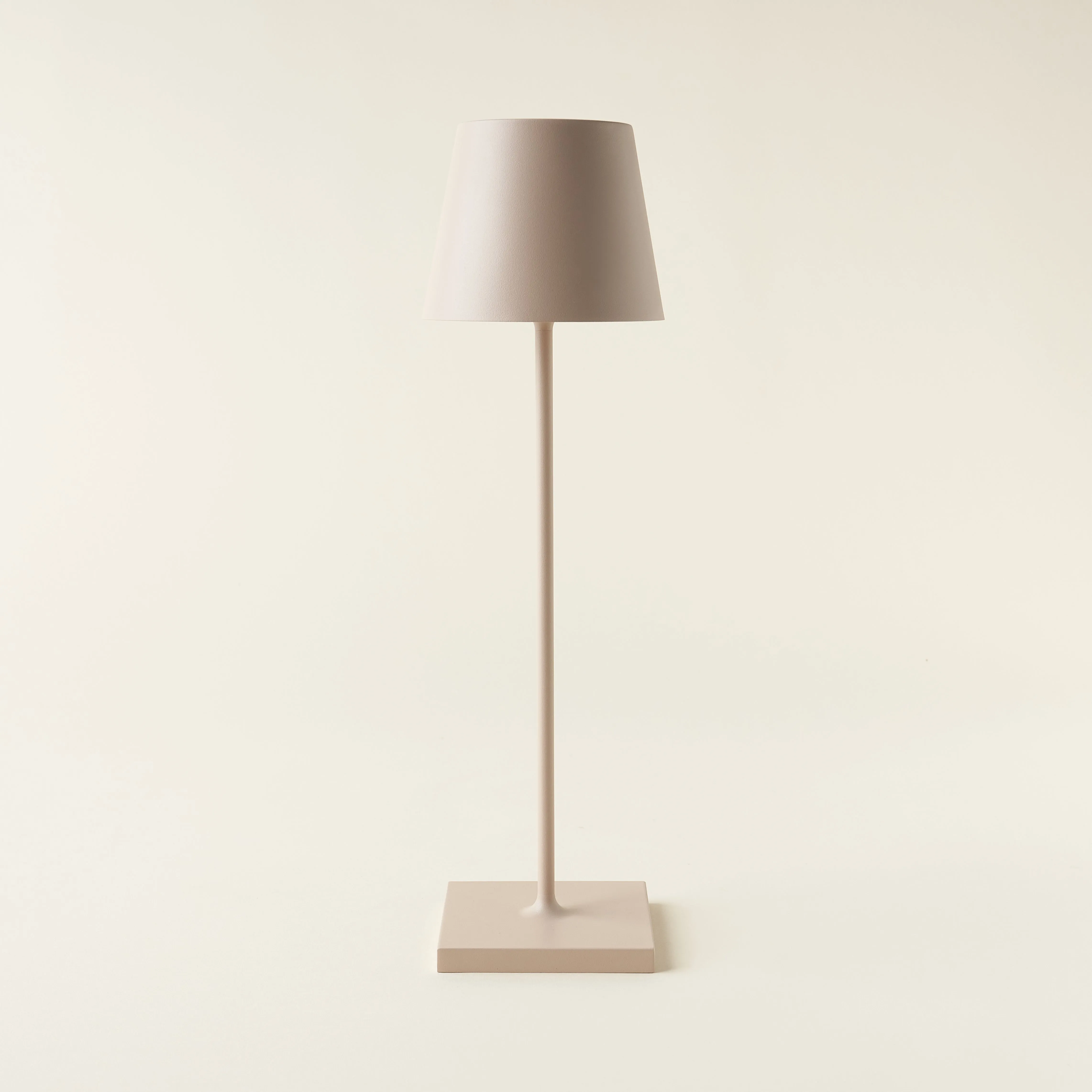 Poldina Pro Table Lamp