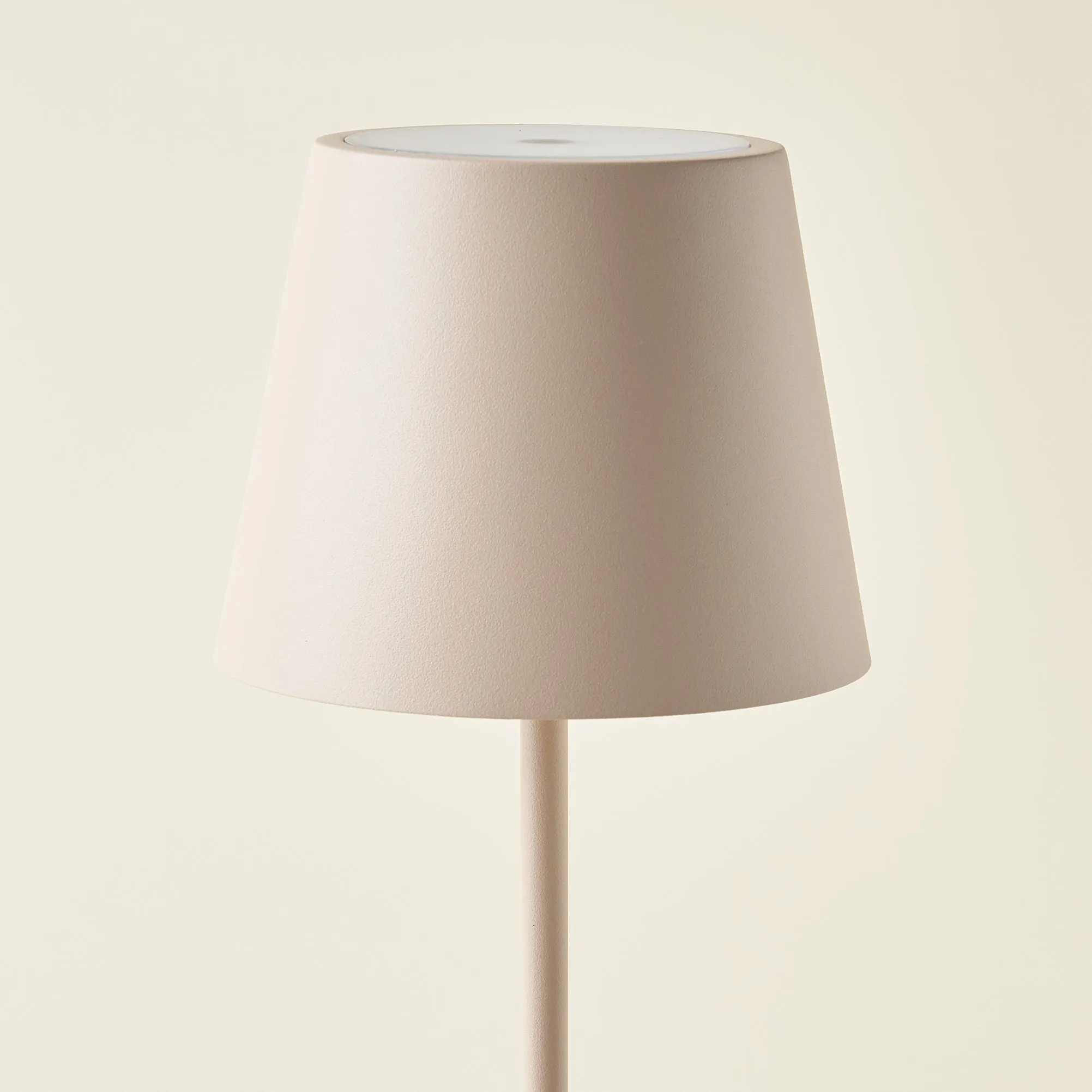 Poldina Pro Table Lamp