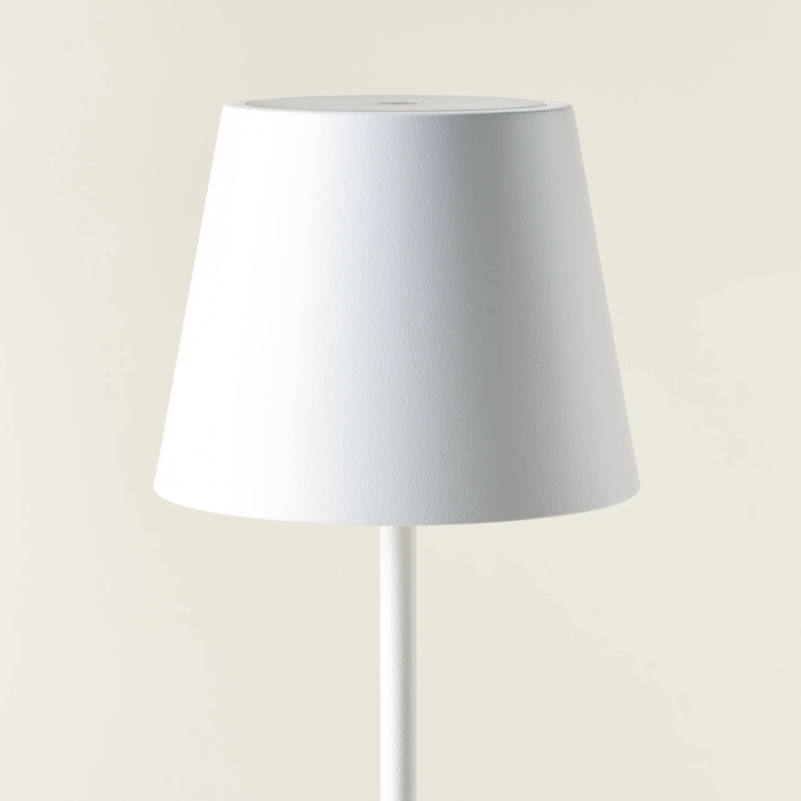 Poldina Pro Table Lamp