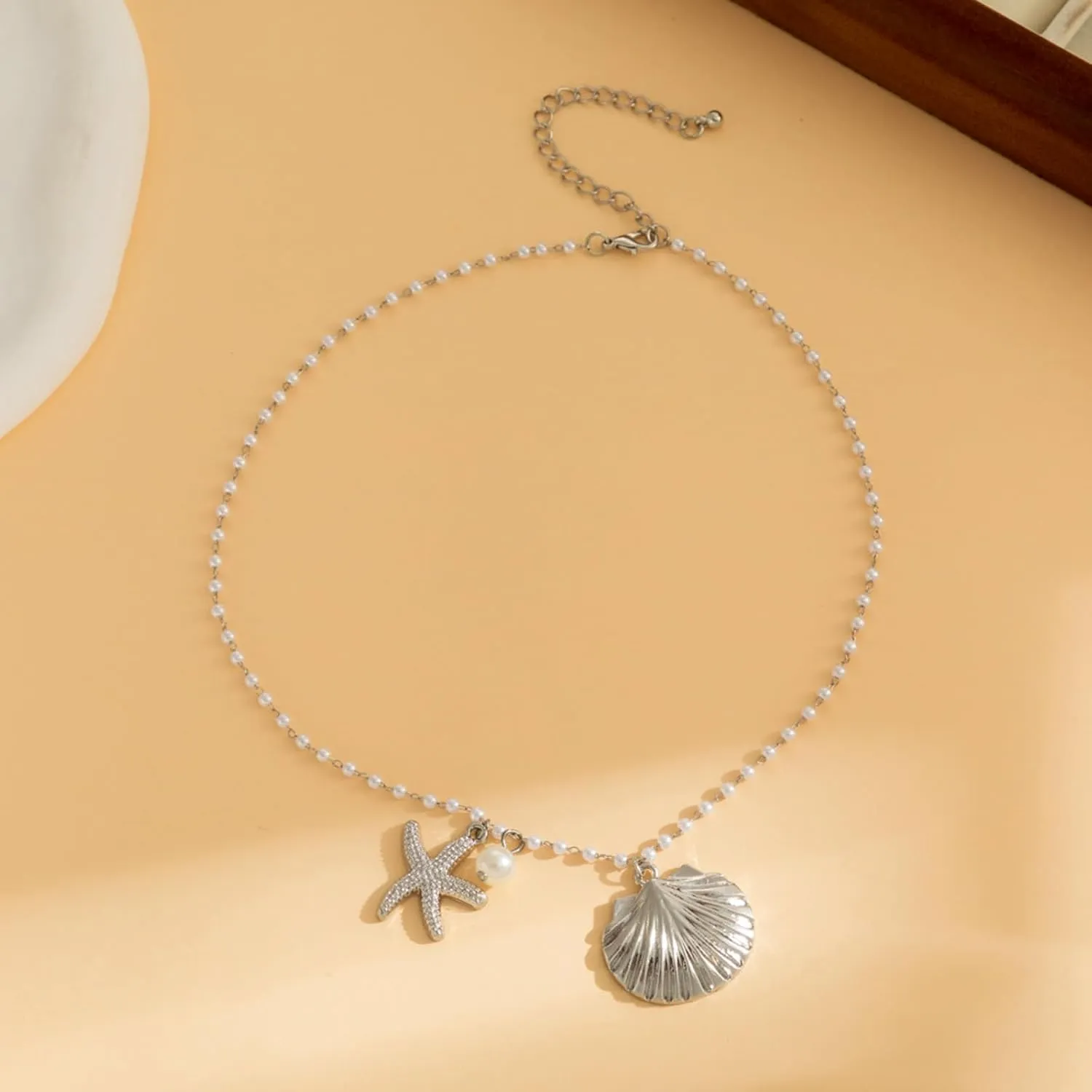 Seashell Necklace for Women Starfish Necklace Summer Beach Charm Necklaces Trendy Boho Pearl Shell Necklaces Summer Outfits for Women Beach Starfish Earrings Vacation Earrings Seashell Jewelry