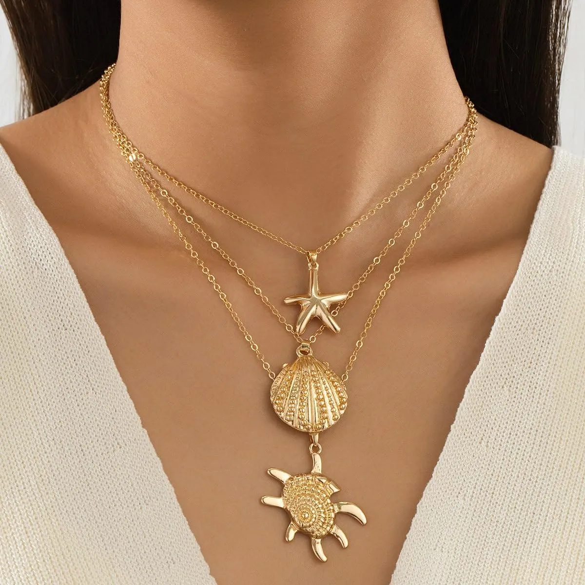 Shell Charm Necklace for Women Gold Starfish SeaShell Choker Necklaces Mermaid Necklace Summer Beach Vacation Jewelry Accessorie