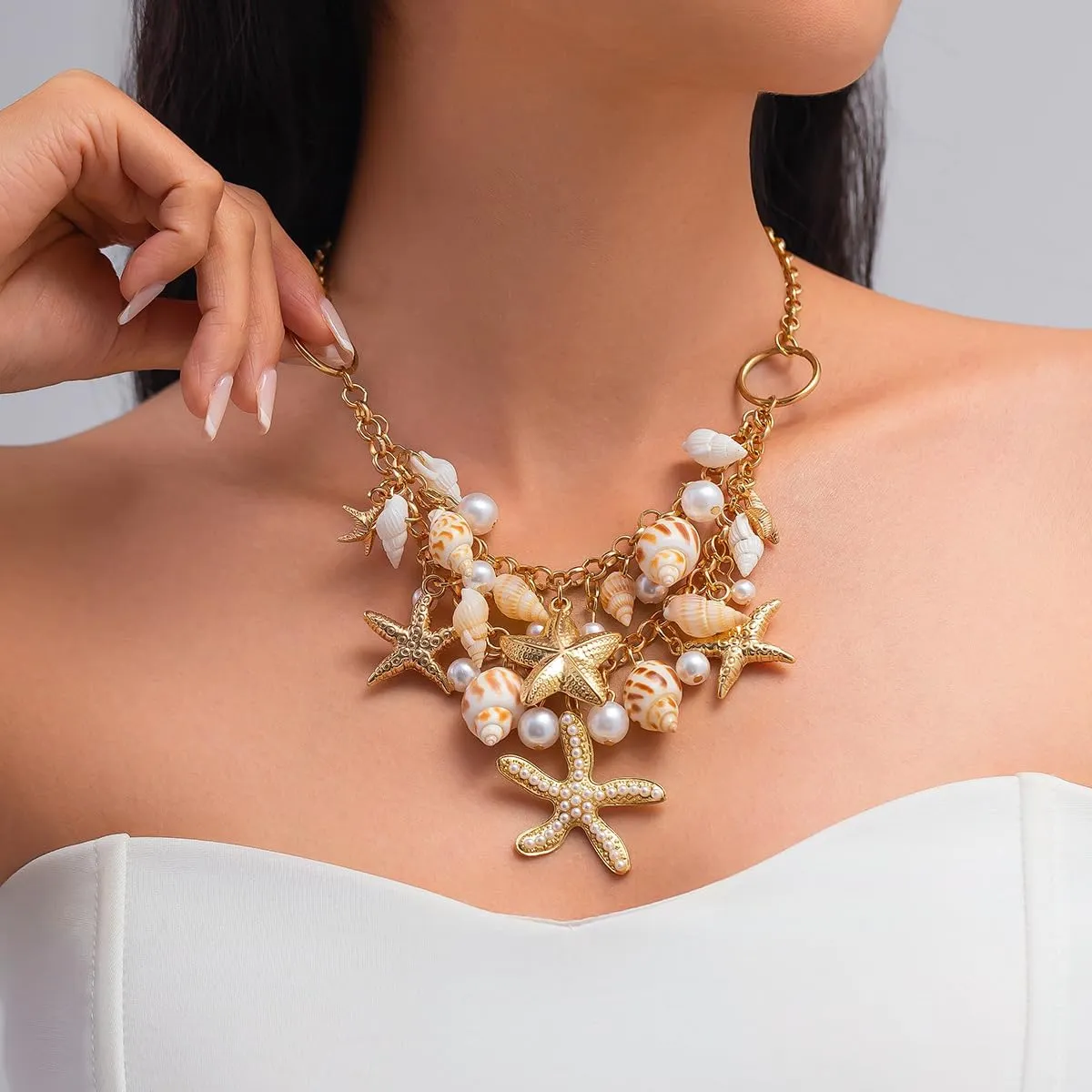 Shell Necklace Beach Jewelry for Women Seashell Starfish Necklace Adjustable Layered Sea Shell Charm Necklaces Summer Outfits for Women Beach Fashion Vacation Essentials Summer Accessories