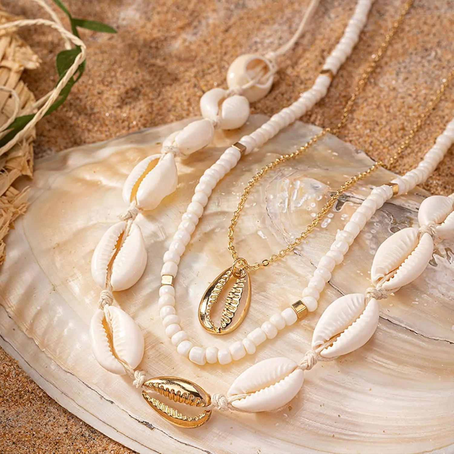 Starfish Necklace Gold Shell Necklace Seashell Necklaces for Women Ocean Necklaces Beach Vacation Essentials Summer Outfits Holiday Jewelry Trendy Beach Charms for Women 2025