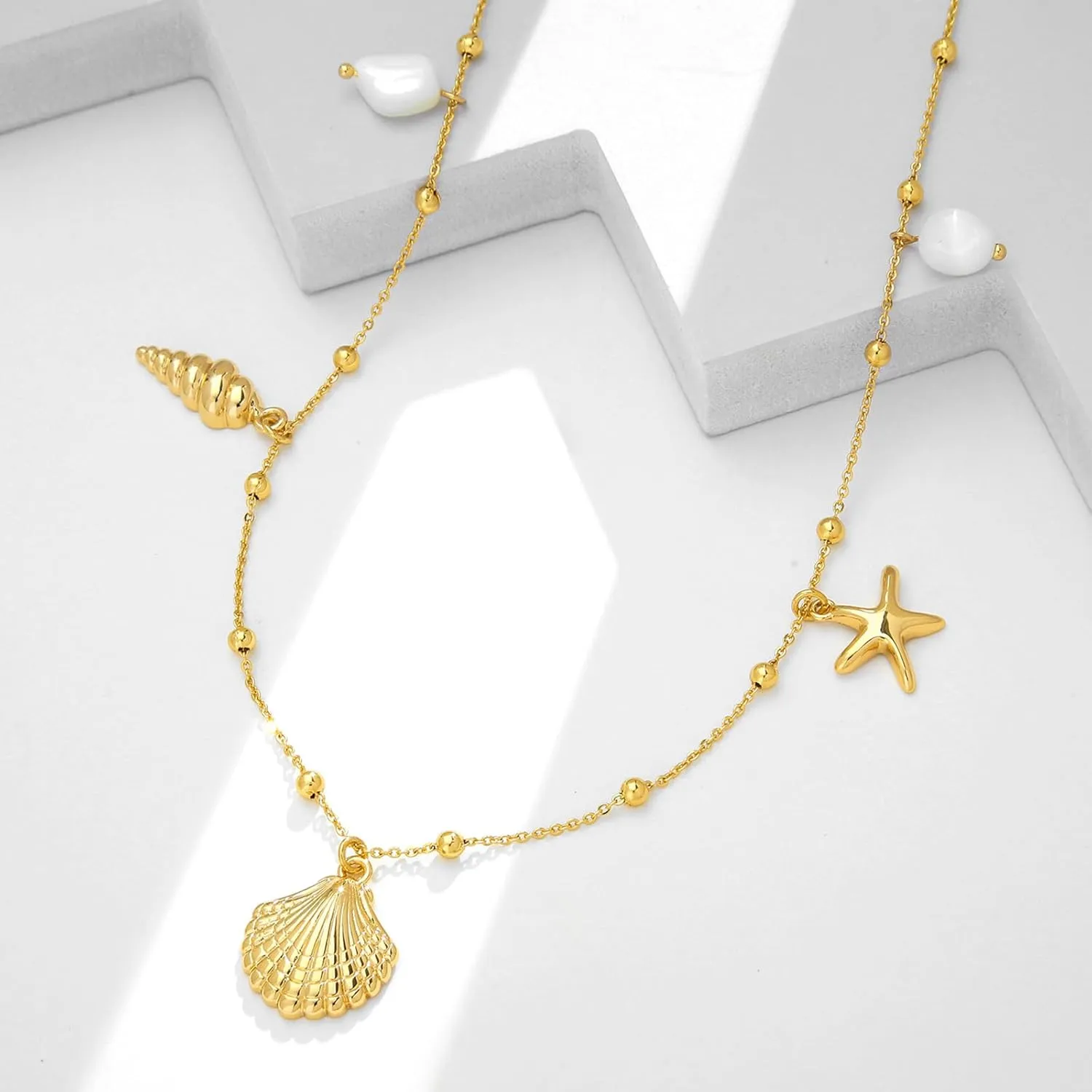 WOWORAMA Gold Sea Shell Necklace for Women Shell Starfish Pearl Charm Necklace Trendy Ocean Sea Pendant Choker Necklace Boho Summer Beach Necklace Jewelry
